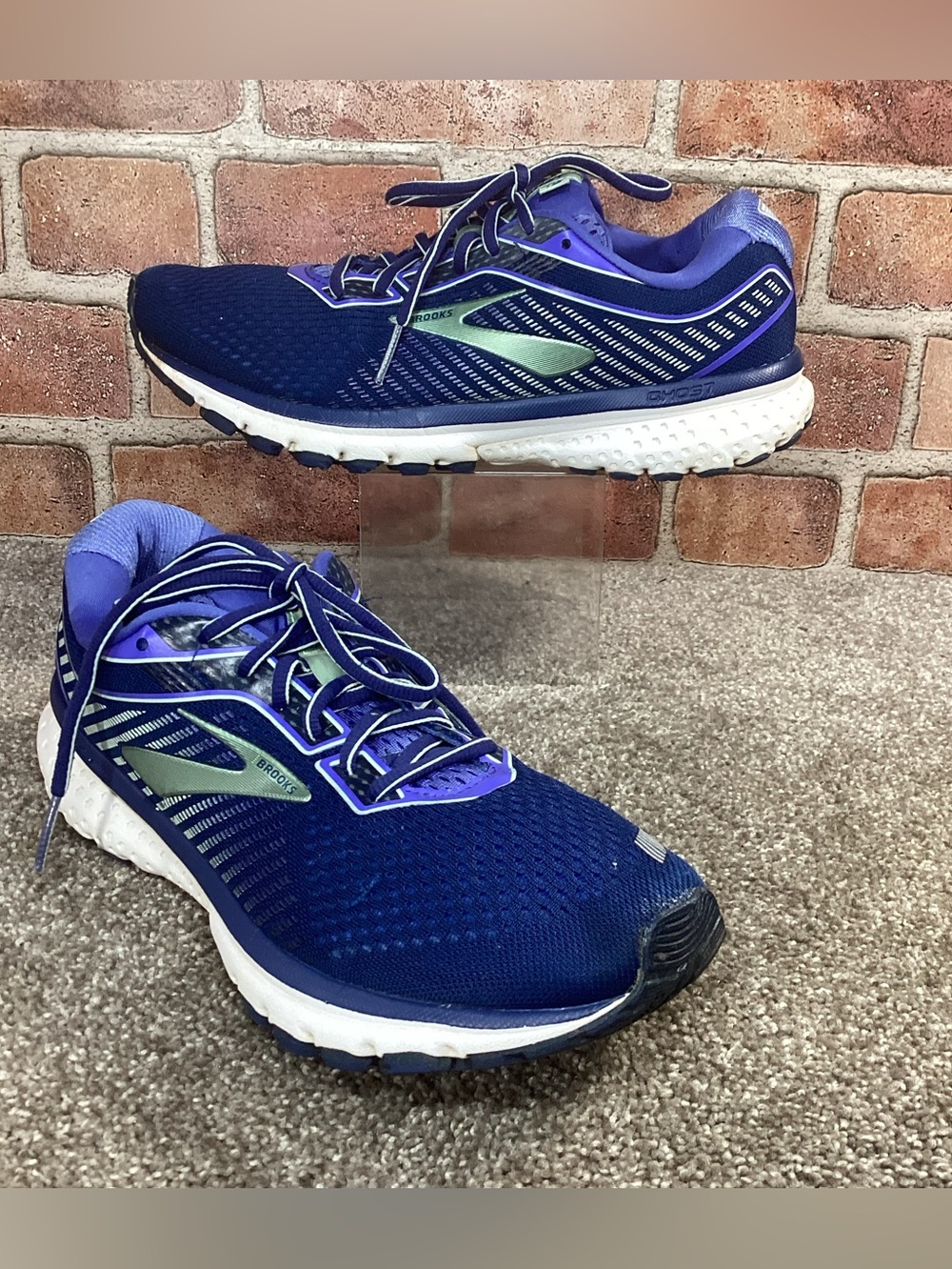 Brooks Ghost 12 women’s running shoes sneakers size 9.5